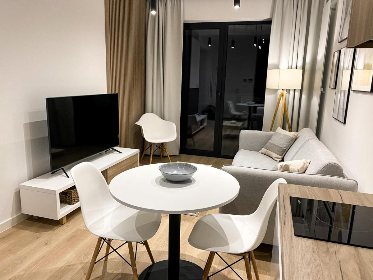 O! Shellter Apartment Luxury By Oskar โรโกโว ภายนอก รูปภาพ