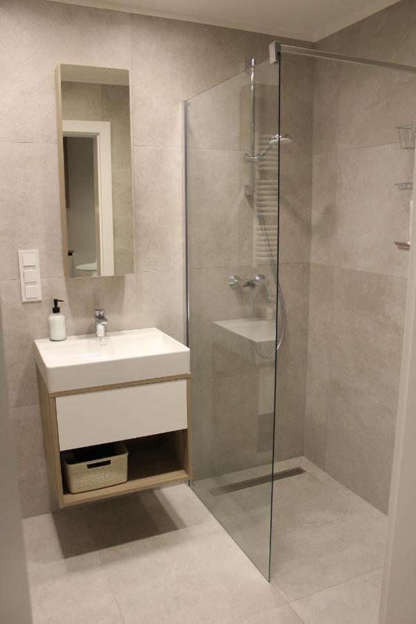 O! Shellter Apartment Luxury By Oskar โรโกโว ภายนอก รูปภาพ