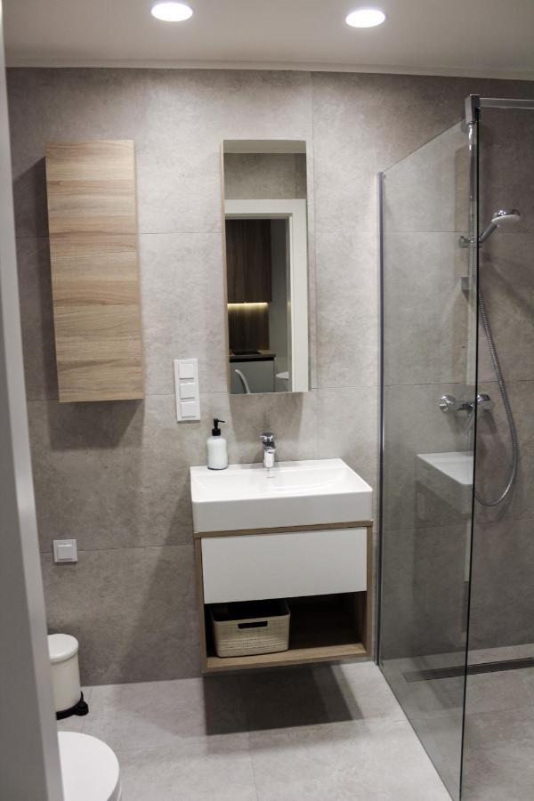 O! Shellter Apartment Luxury By Oskar โรโกโว ภายนอก รูปภาพ